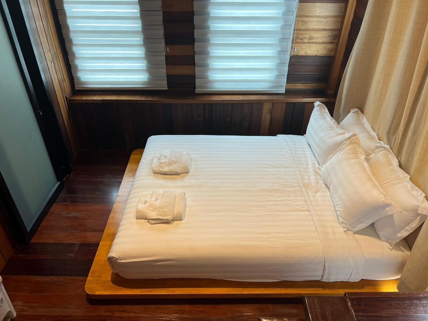 Srisanor Boutique Hotel Prachuap Khiri Khan Exteriör bild