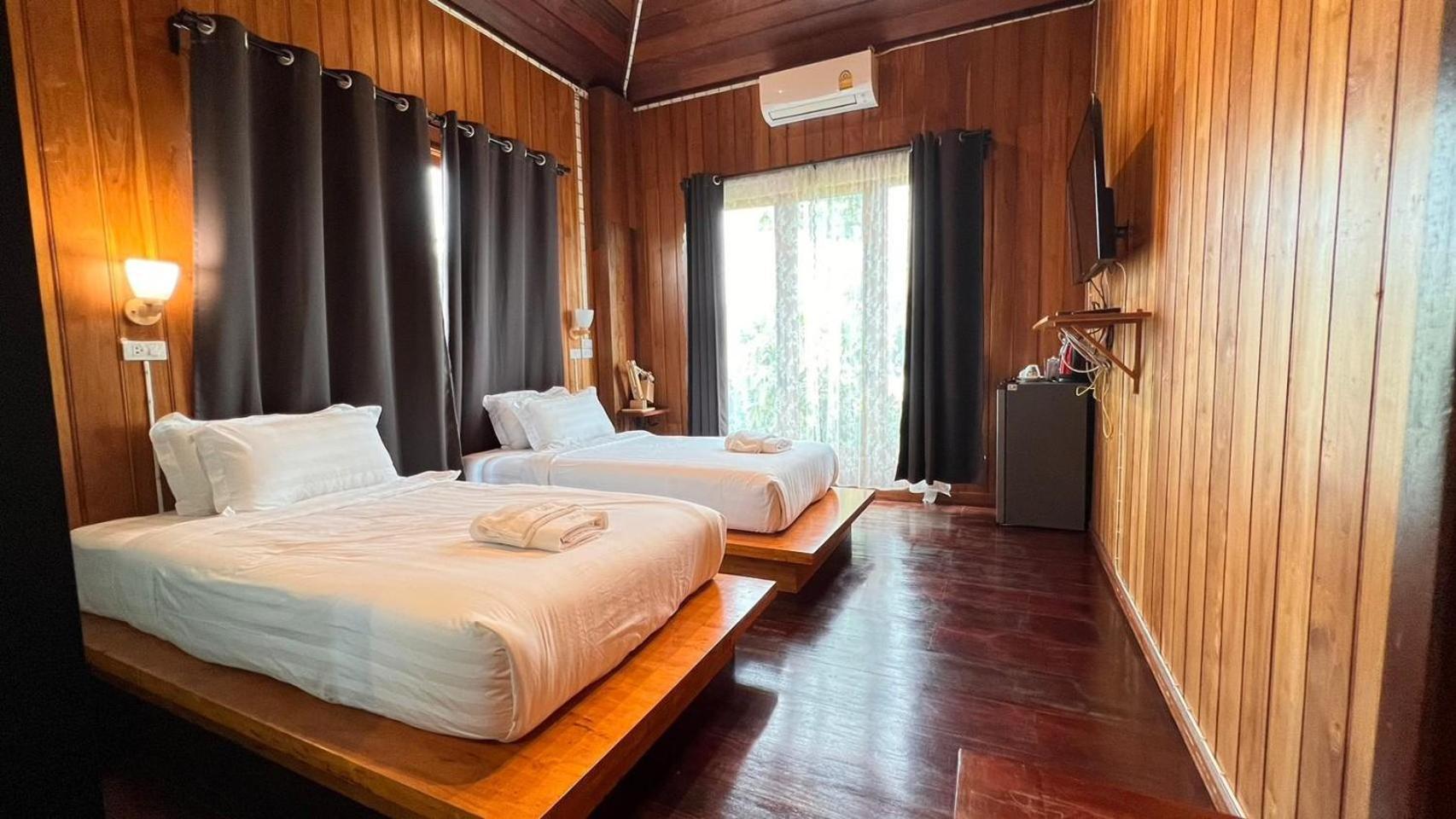 Srisanor Boutique Hotel Prachuap Khiri Khan Exteriör bild